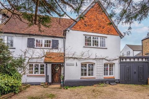 3 bedroom semi-detached house for sale, Sparrows Herne, Bushey