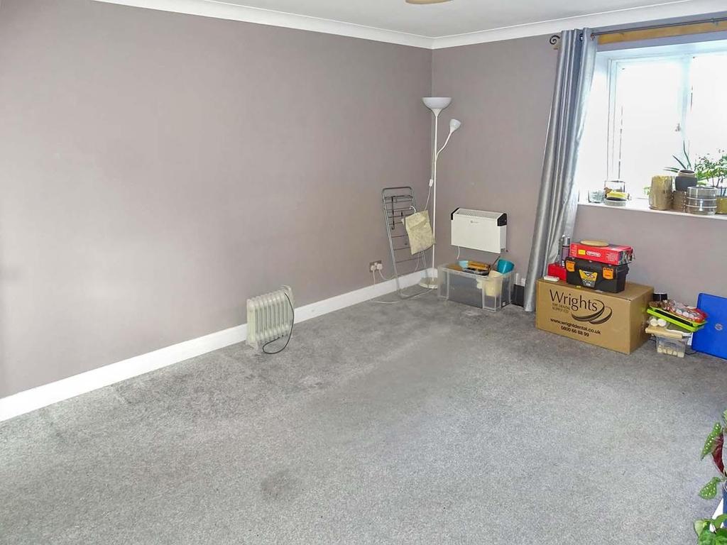 Kirk Lane, Yeadon, Leeds 1 bed flat £625 pcm (£144 pw)