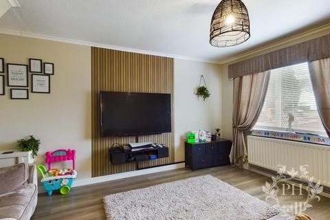 94 Bankfields Road, Eston, Middlesbrough, TS6 0TF