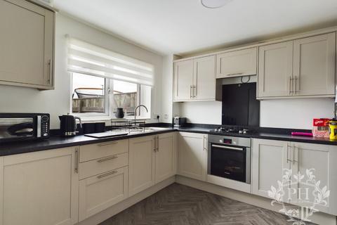 94 Bankfields Road, Eston, Middlesbrough, TS6 0TF