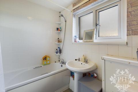 94 Bankfields Road, Eston, Middlesbrough, TS6 0TF