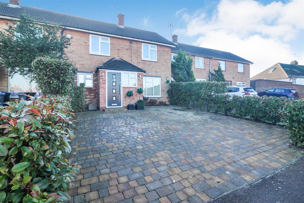 Potters Field, Harlow 3 bed terraced house £390,000