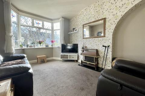 61 Barrs Road, Cradley Heath, B64 7HH