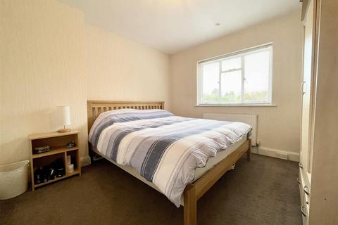 61 Barrs Road, Cradley Heath, B64 7HH