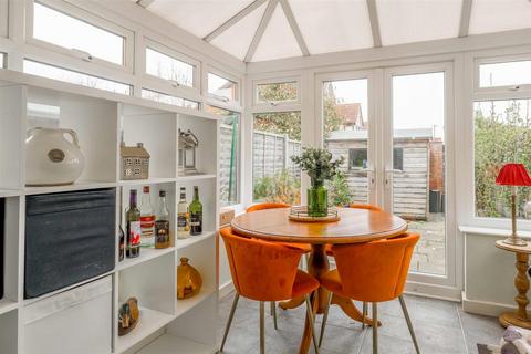 10 Scott Close, Bidford On Avon, Alcester, B50 4HY