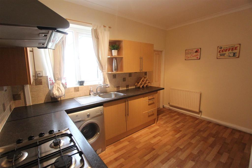 Trafalgar Terrace, Darlington 2 bed terraced house £525 pcm (£121 pw)