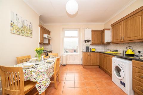 3 bedroom maisonette to rent - Lawe Road, South Shields