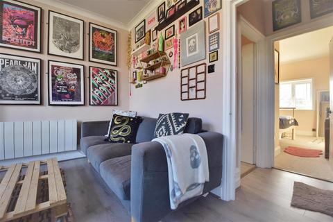 1 bedroom flat for sale - Baldslow Road, Hastings