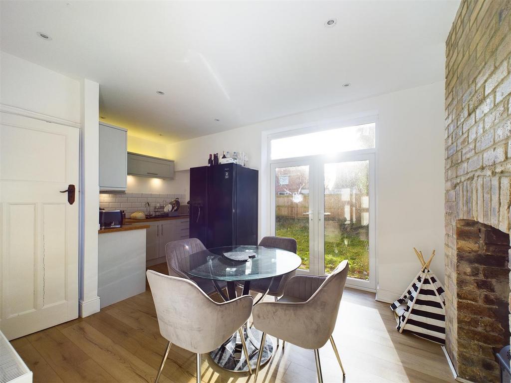 Holm Green, West Monkseaton 2 bed semidetached house £279,950