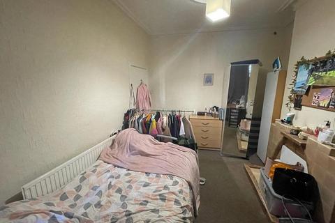 4 bedroom terraced house to rent - Clarendon Park Road, Leicester