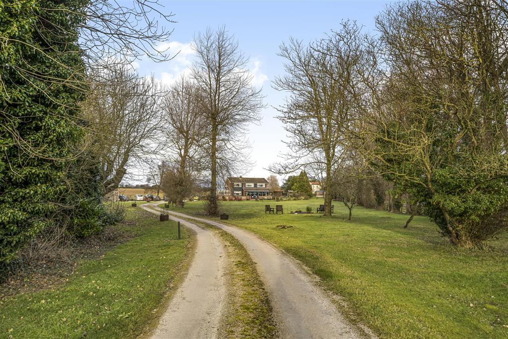 Mill Lane, Cayton Bay, Scarborough 4 bed detached house £800,000