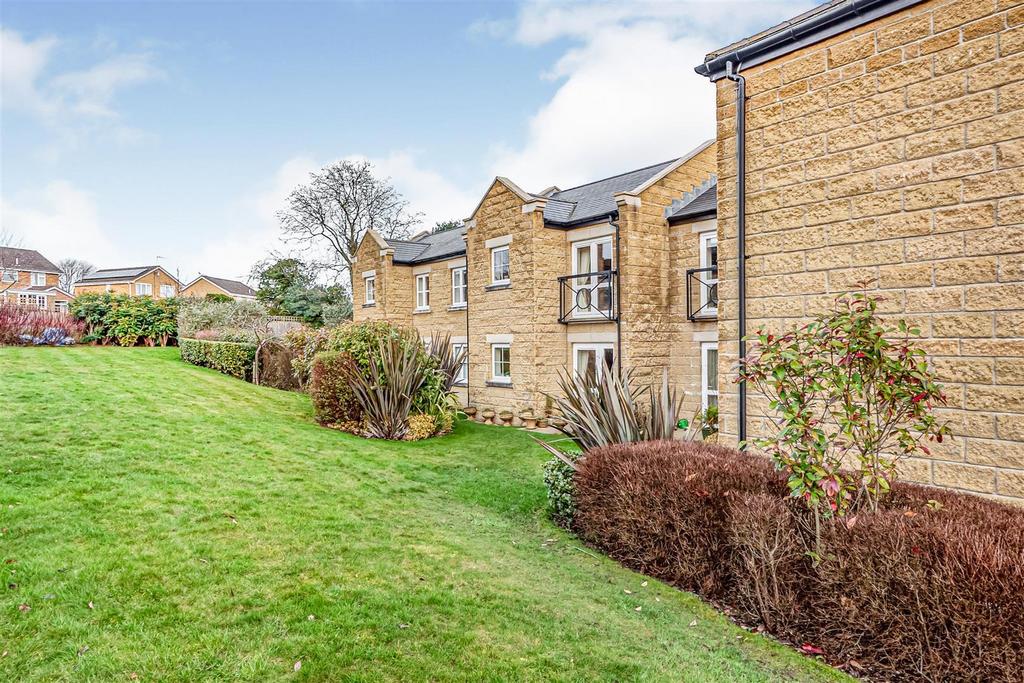 Hollis Court