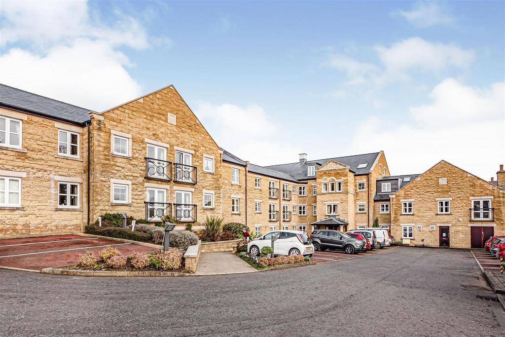 Hollis Court