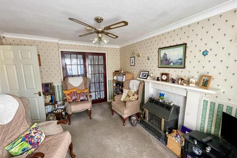 5 Falcon Road, Barry, CF63 2AT