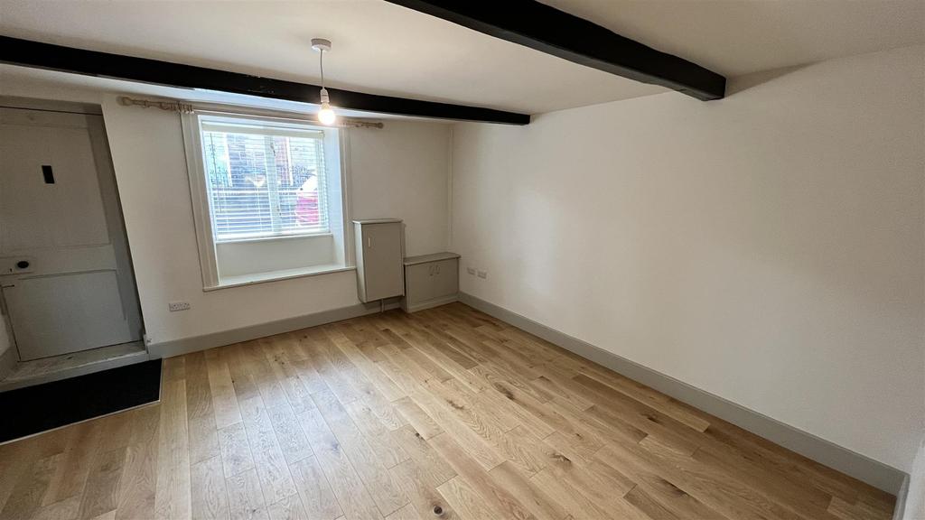 Darton Road, Cawthorne, Barnsley 1 bed terraced house £700 pcm (£162 pw)