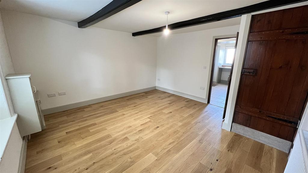 Darton Road, Cawthorne, Barnsley 1 bed terraced house £700 pcm (£162 pw)