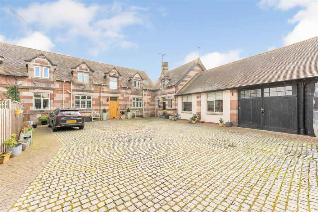 Thornton Common Road, Thornton Hough... 3 bed coach house £475,000