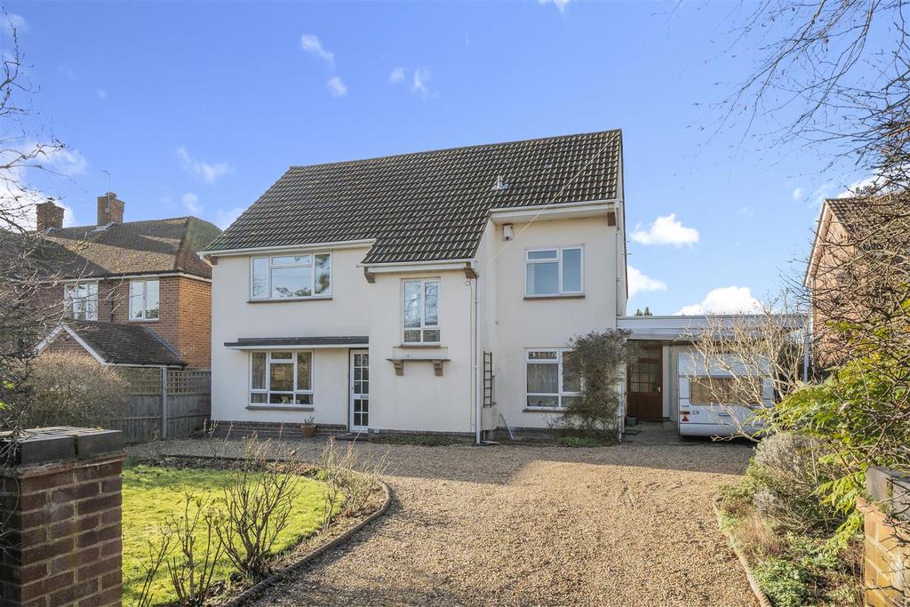 Kimbolton Road, Bedford 3 bed detached house £600,000