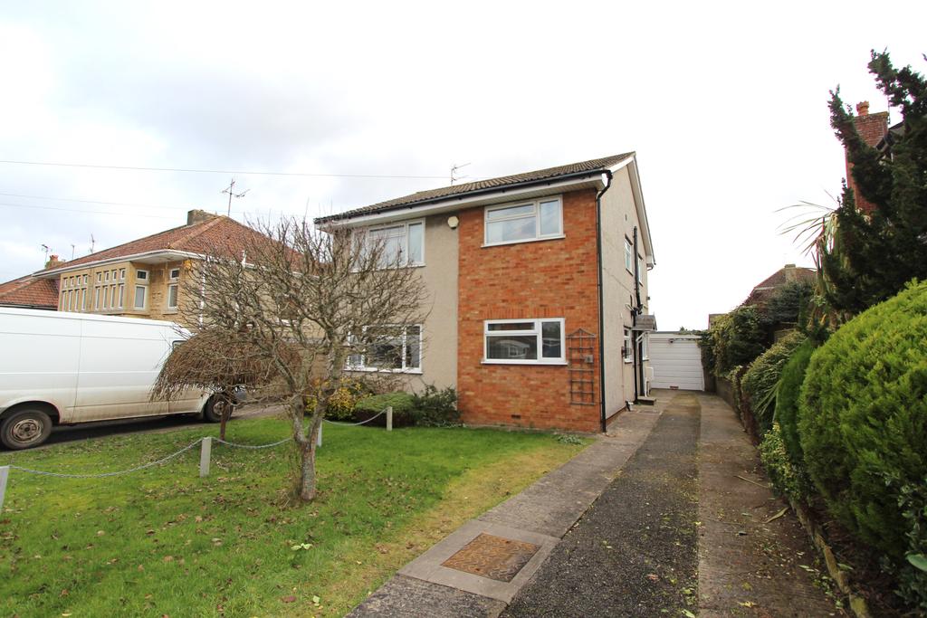 Unity Road, Keynsham, Bristol, BS31 1ND 2 bed flat £1,050 pcm (£242 pw)
