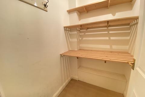 18b Abbey Lane Dell, Sheffield, S8 0BZ