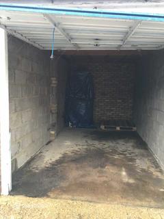 Garage to rent - Southend Road, Wickford SS11