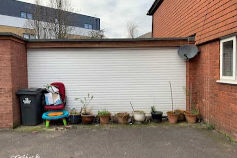 Garage to rent - Bourne Drive, Mitcham CR4