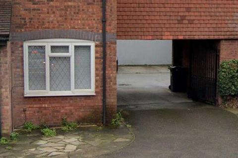 Garage to rent - Bourne Drive, Mitcham CR4