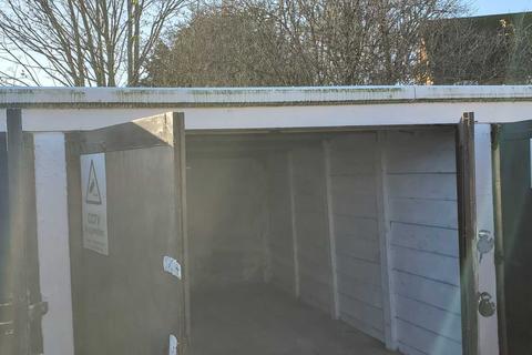 Garage to rent - Wendover Drive, Bedford MK41