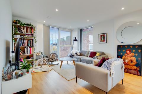 2 bedroom apartment for sale, Carriage Way, London, SE8