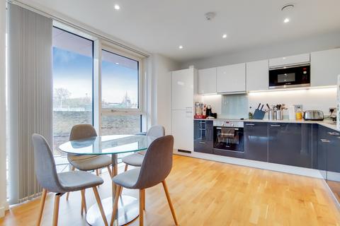 2 bedroom apartment for sale, Carriage Way, London, SE8