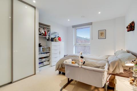 2 bedroom apartment for sale, Carriage Way, London, SE8