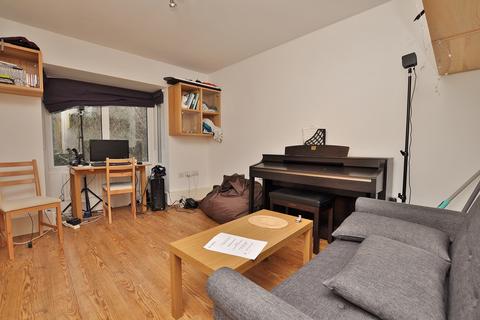 undefined, Mathon Court, Cross Lanes, Guildford, Surrey, GU1