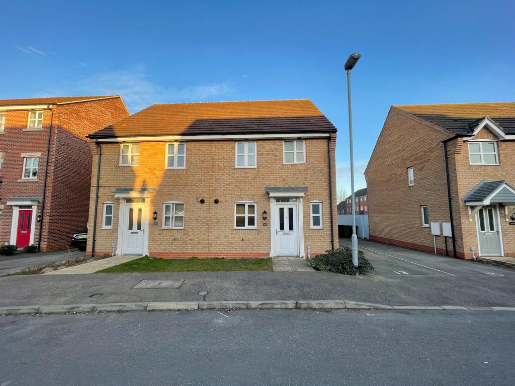 Gate, Lincoln, LN1 3 bed semidetached house £925 pcm (£213 pw)