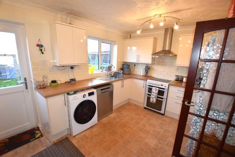 44 Ambleside Gardens, Gunthorpe, Peterborough, PE4 7ZY