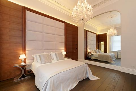 3 bedroom flat to rent - De Vere Gardens, London, W8