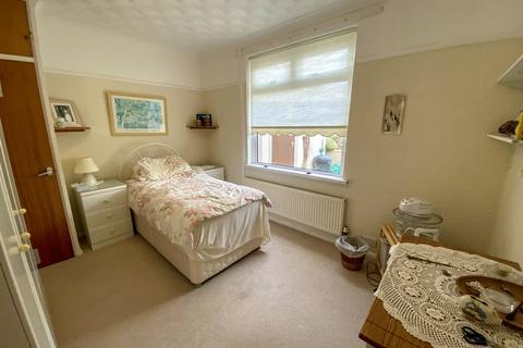 2 bedroom bungalow for sale, Hayston Avenue, Hakin, Milford Haven, Pembrokeshire, SA73