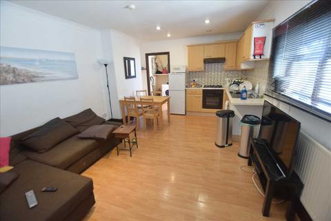 11 Ninian Road, Cardiff, CF23 5EE