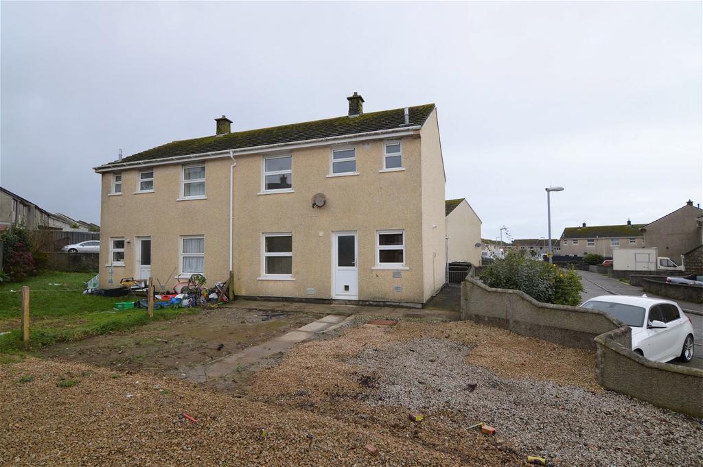 Stray Park Court, Camborne 3 bed semidetached house £180,000