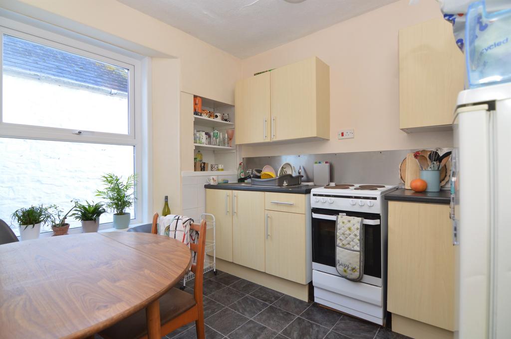 Marlborough Road, Falmouth 3 bed apartment £325,000