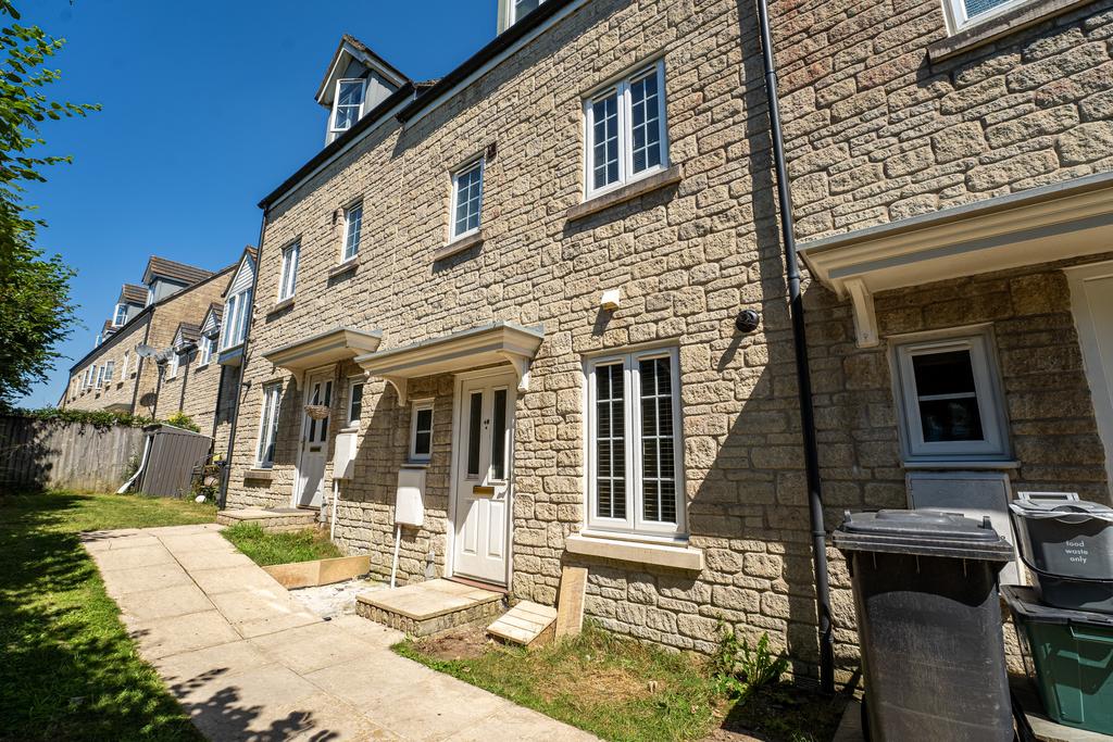 Montgomery Drive, Tavistock 4 bed townhouse £270,000