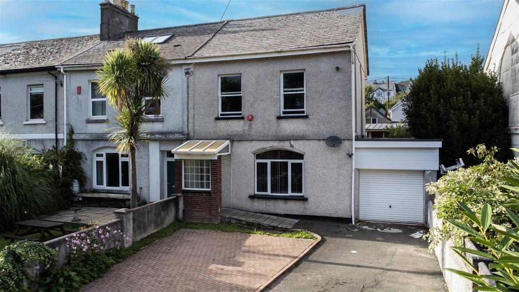 Toriana Place, Plympton 3 bed end of terrace house £375,000