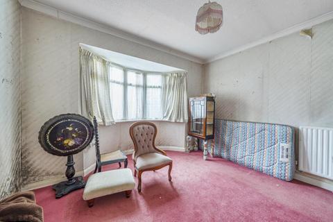48 Grasmere Road, Lightwater, GU18 5TJ