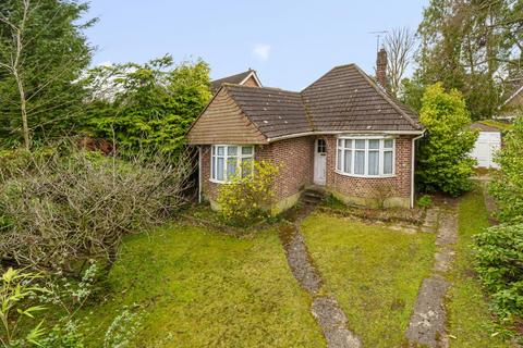 48 Grasmere Road, Lightwater, GU18 5TJ