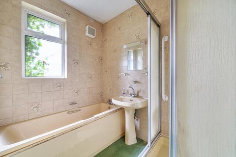 48 Grasmere Road, Lightwater, GU18 5TJ