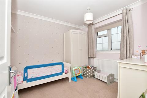 19 Cedar Close, Ditton, Aylesford, ME20 6EN