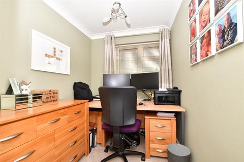 19 Cedar Close, Ditton, Aylesford, ME20 6EN