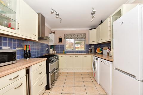 19 Cedar Close, Ditton, Aylesford, ME20 6EN