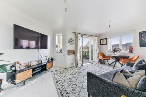 14 Shalbourne Square, London, E9 5JN