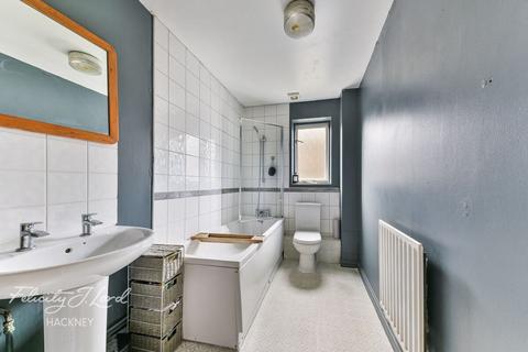 14 Shalbourne Square, London, E9 5JN