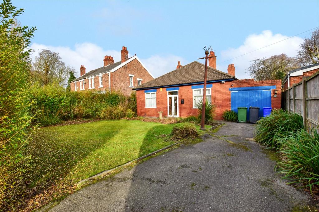 Park Road, Higher Runcorn, Runcorn 3 bed detached bungalow for sale £